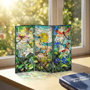 Mini paravent pliant en acrylique translucide avec motif vitrail libellule pour bureau.