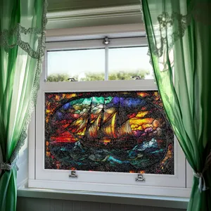 Detailansicht eines 3D gemalten Relief-Fensteraufklebers mit historischem Segelschiff.