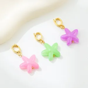 Ciondoli charm stella marina colorati con chiusure dorate per collane braccialetti fai da te.