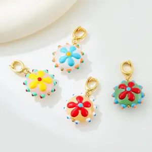 Ciondolo fiore in vetro colorato accessorio gioielli DIY con chiusura dorata vista principale