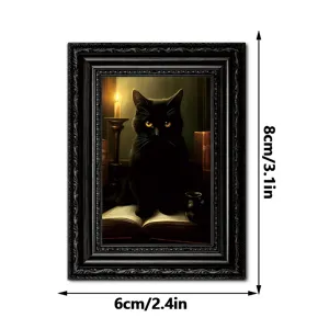Detailansicht des schwarzen Katzen Holz Bilderrahmen Kühlschrankmagneten mit genauen Maßen.