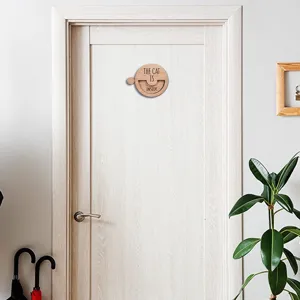 Wooden magnetic pet status door sign, rotatable cute home reminder plaque for cat lovers.