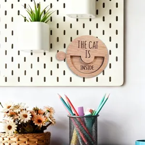 Wooden magnetic pet status sign, rotatable cute cat reminder sticker for home decoration and pets.