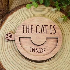 Wooden magnetic rotating pet status sign, cute cat reminder badge for home decoration.