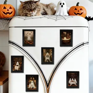 Λεπτομέρεια μαγνήτη ψυγείου φάντασμα Halloween με χαριτωμένη ρετρό κορνίζα και τέχνη.