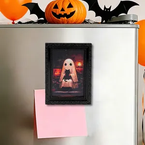 Cadre photo magnétique de réfrigérateur fantôme d'Halloween, décor de fête mignon.