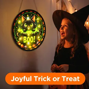 Targa appesa con gatto nero luminoso di Halloween per decorazione parete festa vista dettaglio