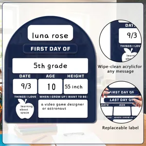 Acryl schoolbordje voor de eerste schooldag met uitwisbaar oppervlak en vervangbare labels.