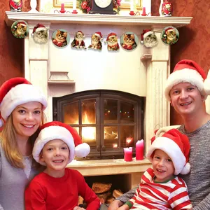 Festone di legno di Natale con simpatici gatti per decorare la casa durante le feste