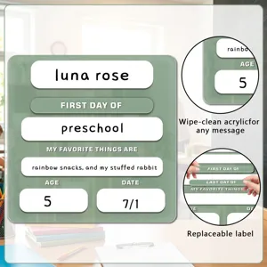 Gepersonaliseerd acryl schoolbord voor de eerste schooldag met uitwisbare labels en bureau decor