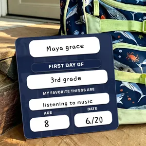 Eerste schooldag herbruikbaar acryl borden teken voor kinderen terug naar school foto.