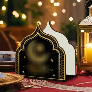 Houten Ramadan servettenhouder met moskee ontwerp, ideaal voor tafeldecoratie en feesten.