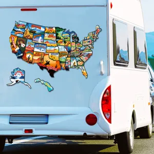 Nahaufnahme des US-Karten-Magnet-Kühlschrankpuzzles mit bunten Bundesstaaten-Motiven.