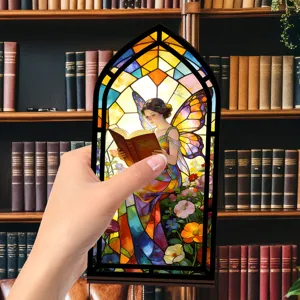 Dettaglio fermalibri in vetrata, design di lettura di fata fantastica per libreria.
