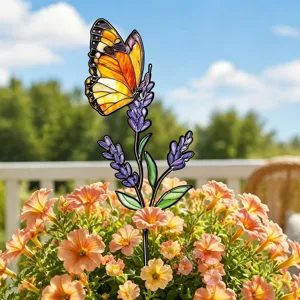 Piquet de jardin papillon lavande en métal décor de plante en pot coloré ornement extérieur.