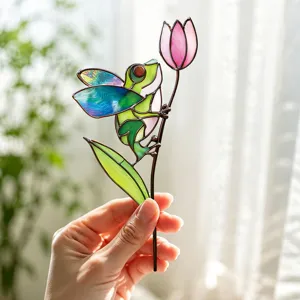 Piquet de jardin grenouille fée en vitrail avec tulipe, art en métal coloré pour plantes.
