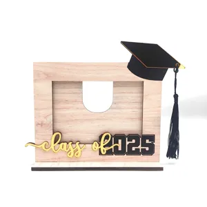 Cornice portafoto di laurea in legno con cappello e nappina classe 2025 supporto per tavolo