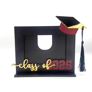 Cornice portafoto di laurea in legno, decorazione da scrivania con tocco e testo.