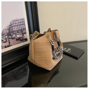 Borsa a secchiello in maglia da donna, elegante borsa tote casual kaki con manico fantasia.