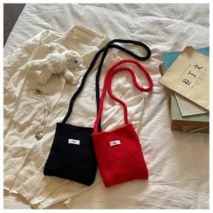 Sac bandoulière tricoté décontracté pour femme, petit sac téléphone et porte-monnaie.