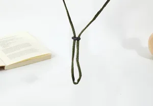 Cordoncino mento intrecciato verde regolabile antivento per cappelli da pesca e cappelli sole.