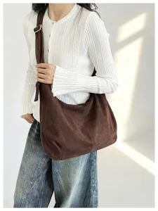 Vintage Wildleder Umhängetasche für Damen, braune vielseitige Retro Pendler Tasche.
