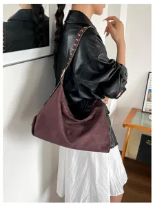 Vintage Wildleder Umhängetasche Damen, Retro Punk Stil Nieten Achseltasche, modische Handtasche.