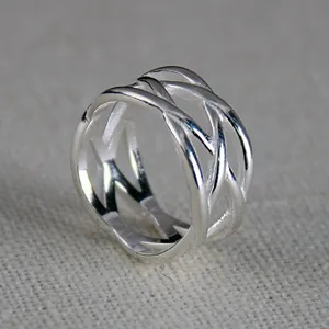Silver woven ring for women, fashion openwork geometric finger ring and chic scarf buckle