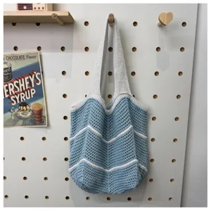 Koreanischer Stil gestrickte Häkel-Umhängetasche, lässige blau-weiße Streifen Handtasche.