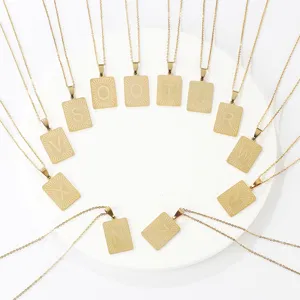 Collana con ciondolo a lettera iniziale in acciaio inossidabile, gioielli rettangolari dorati.