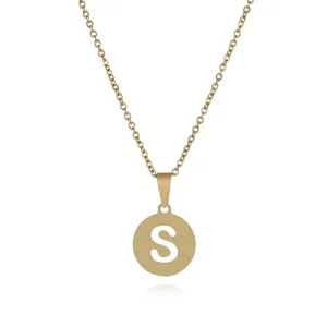 Goldene Edelstahl Halskette mit Buchstaben S Anhänger, minimalistische trendige Kette.