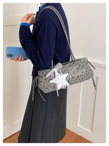Borsa a spalla donna stile coreano ricamo stelle sotto braccio borsa retrò dettaglio.