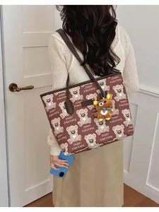 Sac cabas en toile à motif d'ours mignon marron avec charm en peluche, grand sac.