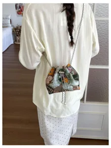 Damen Blumen Stickerei Pailletten Umhängetasche vintage stilvolle Handtasche für Urlaub Party