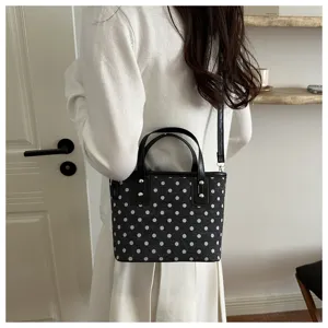 Vintage Pünktchen Mini Tasche für Damen, stilvolle Kontrast Lederimitat Umhängetasche.