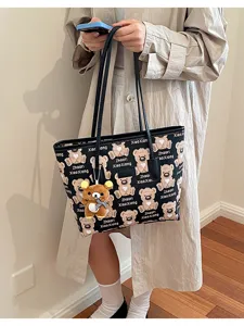 Joli sac cosmétique à motif d'ours sac à main de grande capacité trousse de maquillage.