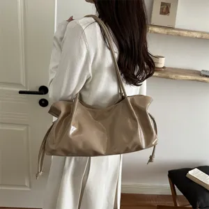 Women retro oily leather shoulder bag, stylish casual baguette handbag, large daily commuter purse.