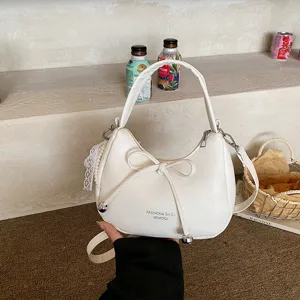 Mode Schleife Knödel Tasche Damen Große Kapazität PU Leder Umhängetasche Pendler Handtasche Crossbody Tasche Mit Perlenanhänger