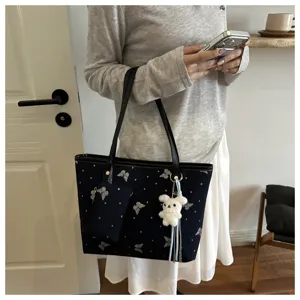 Borsa tote da donna elegante con motivo a farfalla e ciondolo coniglietto per uso quotidiano