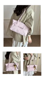 Borsa a tracolla a pois rosa da donna, borsa tote casual di grande capacità con grazioso ciondolo.
