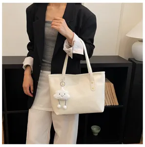 Bolso shopper beige minimalista con lindo llavero de nube, elegante bolso de hombro para mujer.