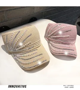 Sombrero de sol tejido para mujer sin parte superior con perlas y pedrería para verano.