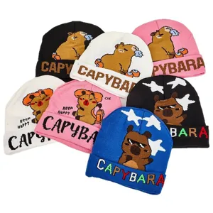Carino berretto in maglia con capibara per inverno, cappello caldo in lana con cartone animato.