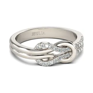 Anello nodo in argento per donna, elegante design intrecciato con zirconi brillanti.