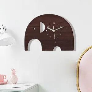 Hölzerne Elefanten Wanduhr, leise Cartoon Tieruhr für Kinderzimmer Schlafzimmer Deko und Wandbehang.