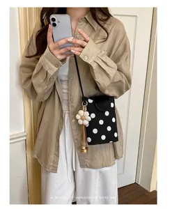 Chicke koreanische Pünktchen Mini Umhängetasche für Damen süße Handytasche für den Alltag