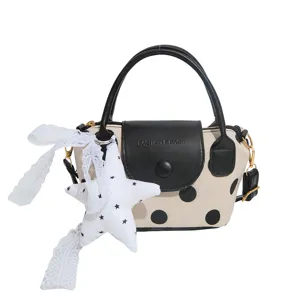 Stilvolle Canvas Polka Dot Umhängetasche Süßer Stern Anhänger Handtasche für Damen
