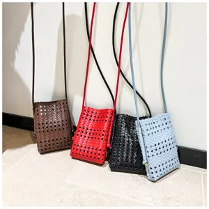 Sac bandoulière téléphone tressé ensemble, mini sac épaule en cuir chic, style d'été décontracté.