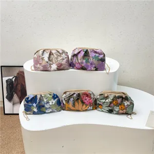 Elegante borsa a tracolla da sera con catena ricamata a fiori di paillettes donna.