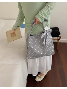 Bolso tote de lunares estilo coreano para mujer, bolso de hombro informal grande con asa trenzada.